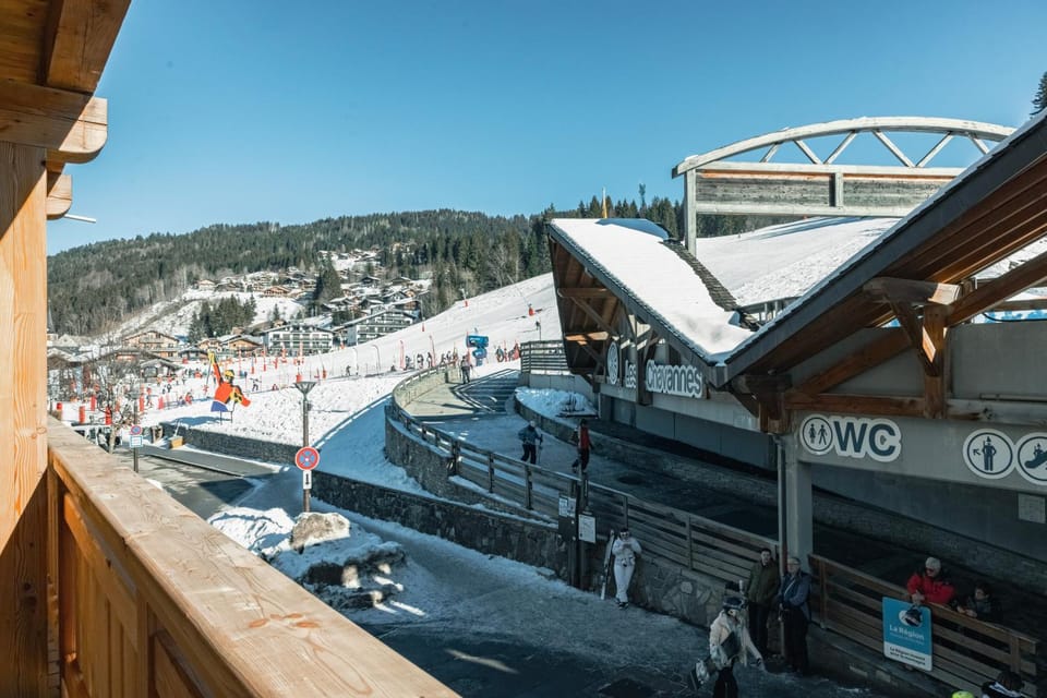 Activities, Ski School, Ski School, Skiing, Mountain view, Parking