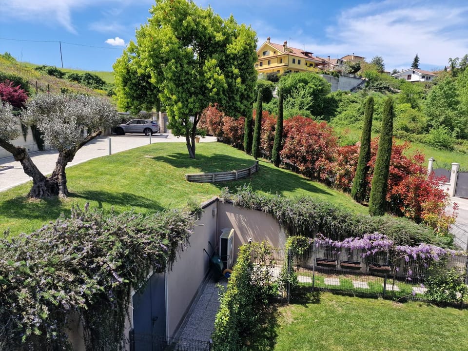 Spring, View (from property/room), Garden view