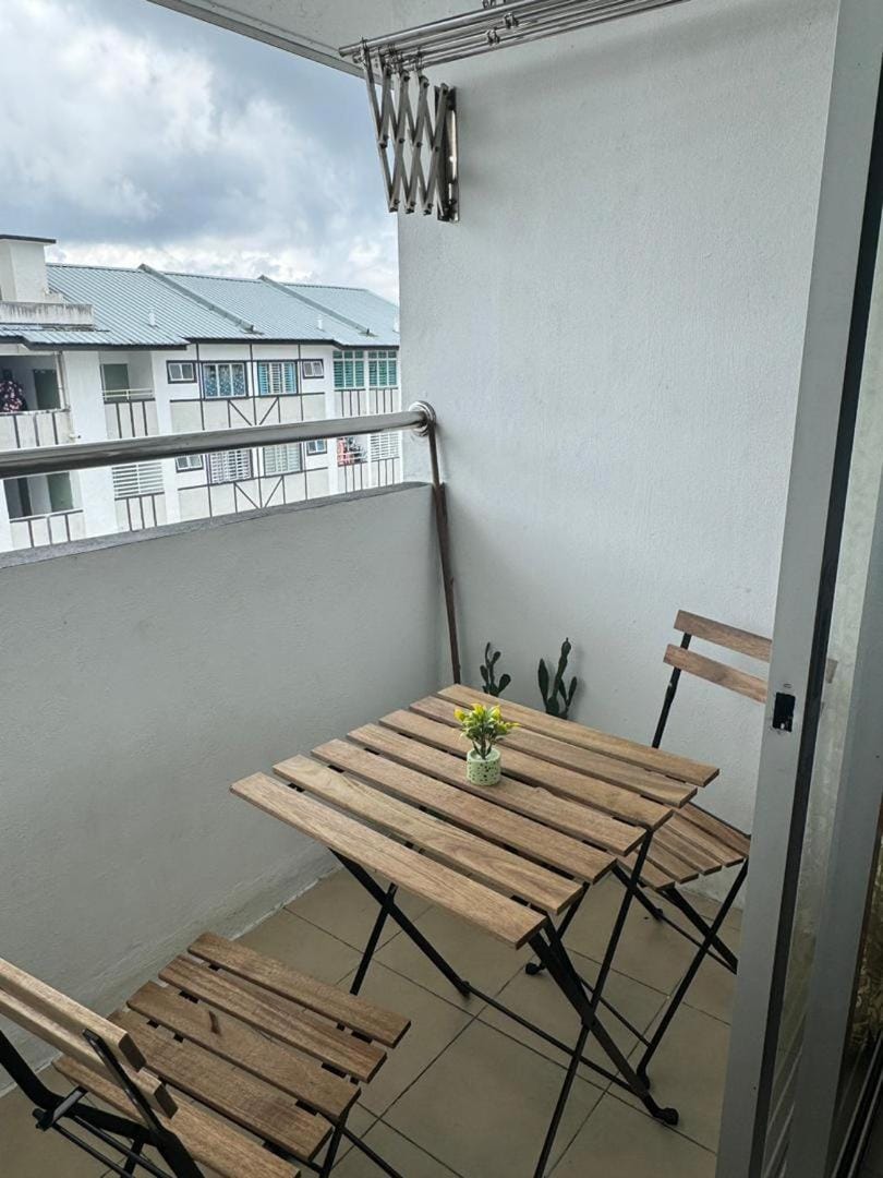 AYAAN Gaming Hub Homestay- Xperience free Ps4 gaming & Netflix Apartment in Tanah Rata