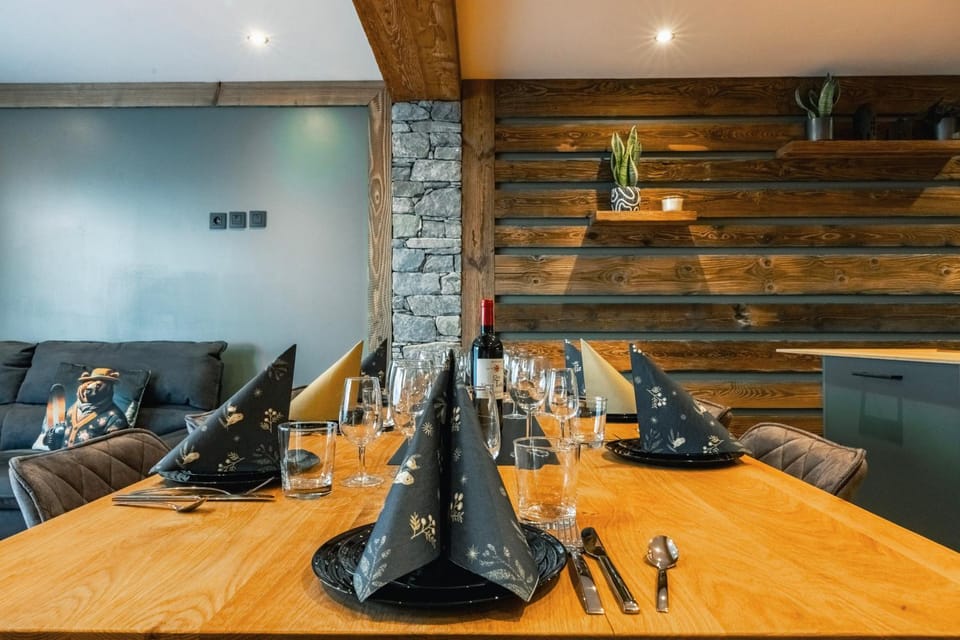 Food and drinks, Dining area