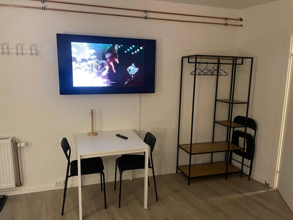 TV and multimedia, Dining area