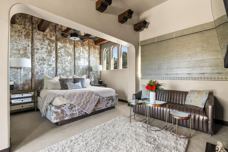 Timeless Spanish Villa with Panoramic Ocean Views House in Pacific Beach