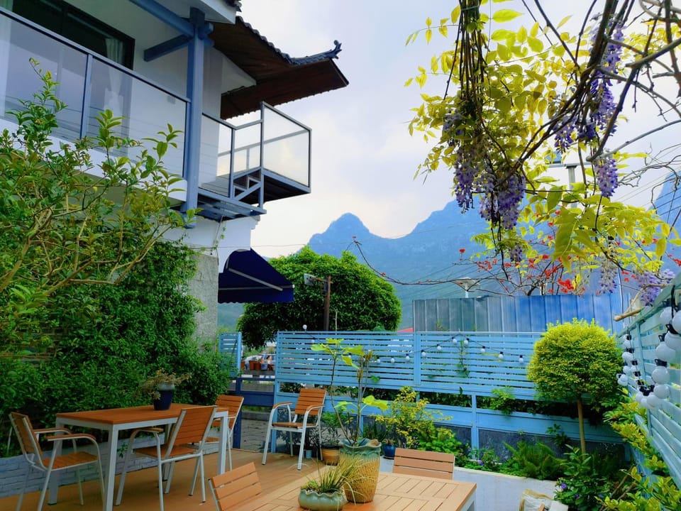 Property building, Natural landscape, Garden, Garden, Garden view