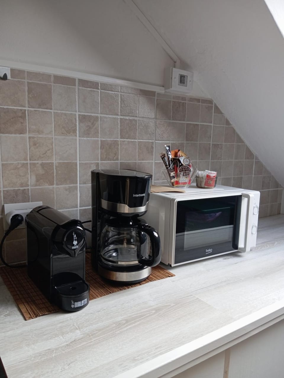 Coffee/tea facilities, Kitchen or kitchenette, minibar