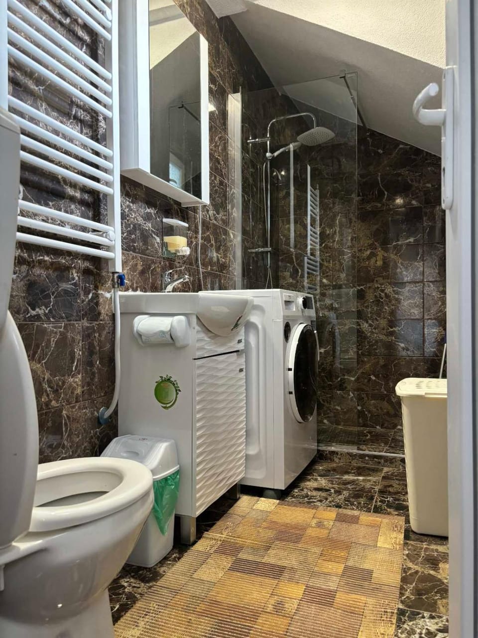 Toilet, Bathroom, washing machine