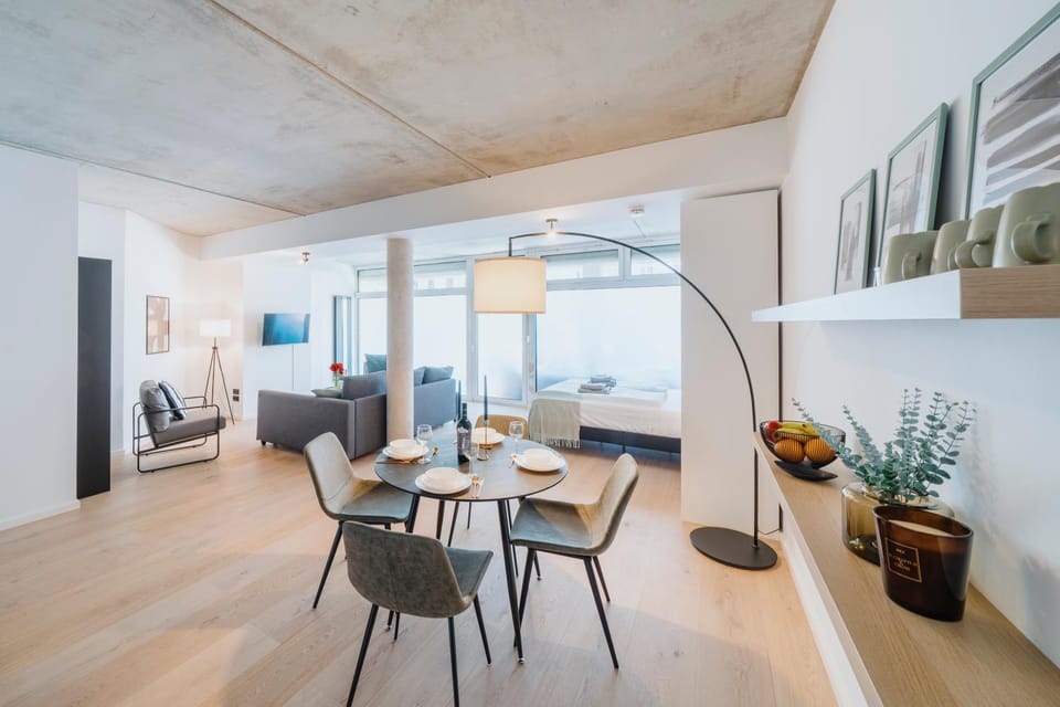 Living room, Dining area