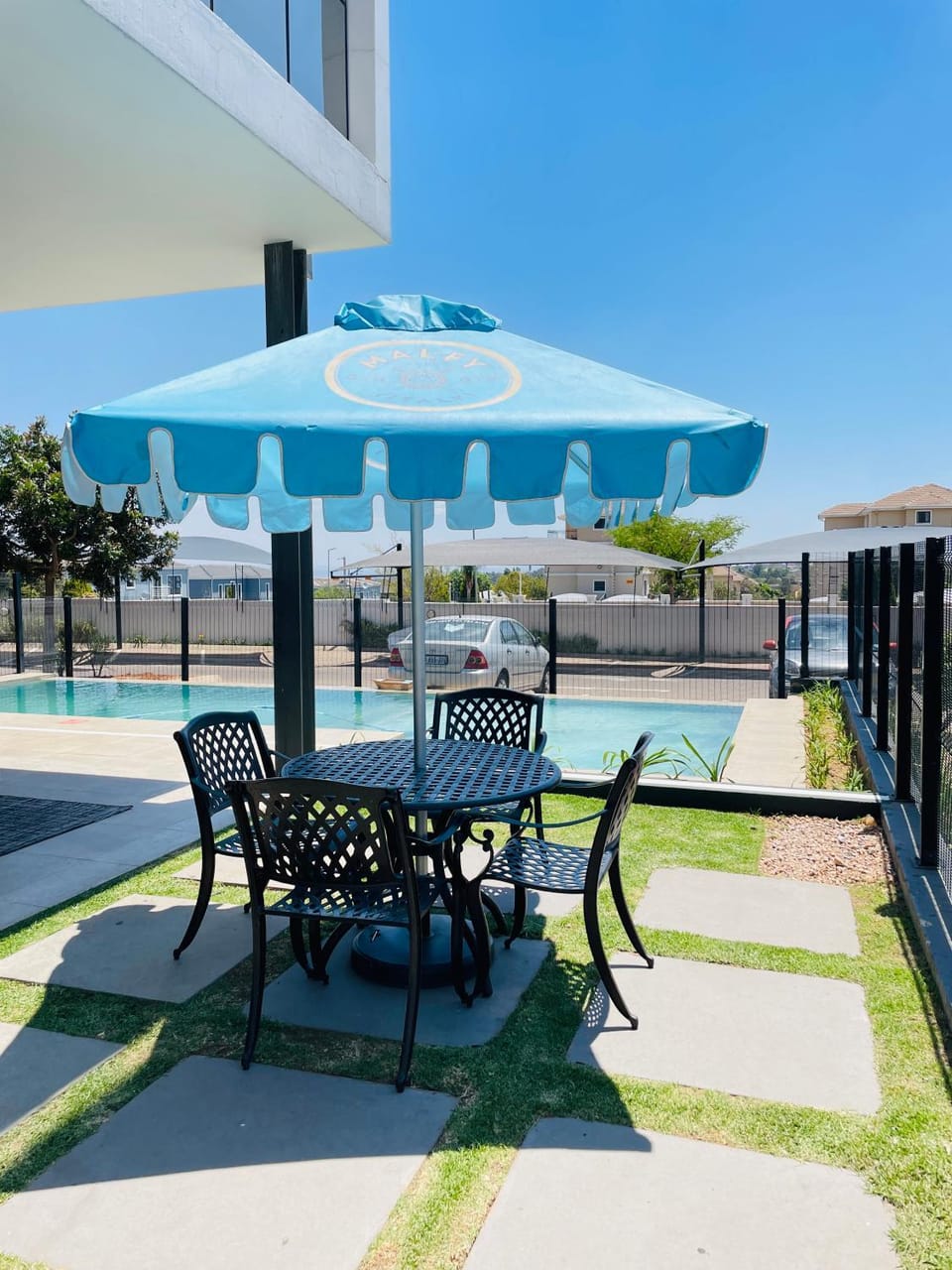 Property building, Restaurant/places to eat, Swimming pool, Breakfast
