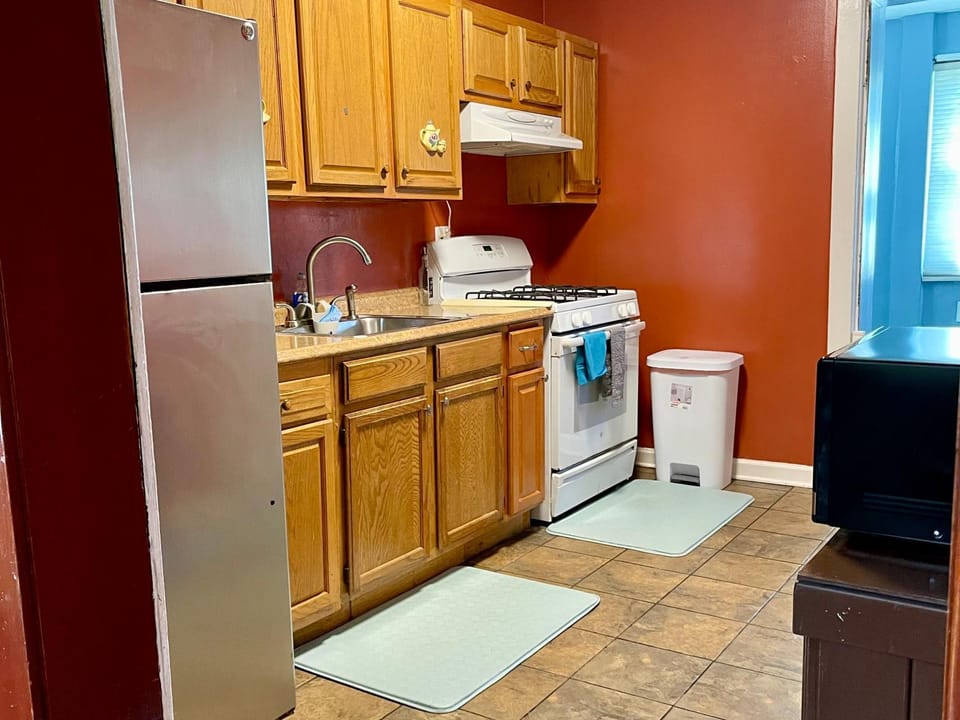 Kitchen or kitchenette, oven, stove, toaster