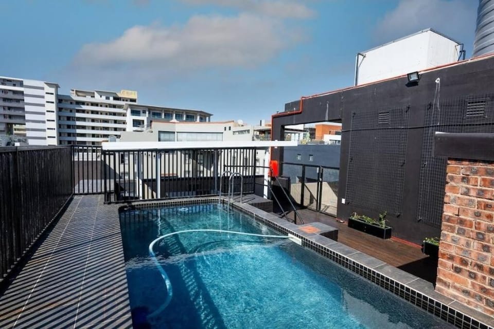 Pool view, Swimming pool