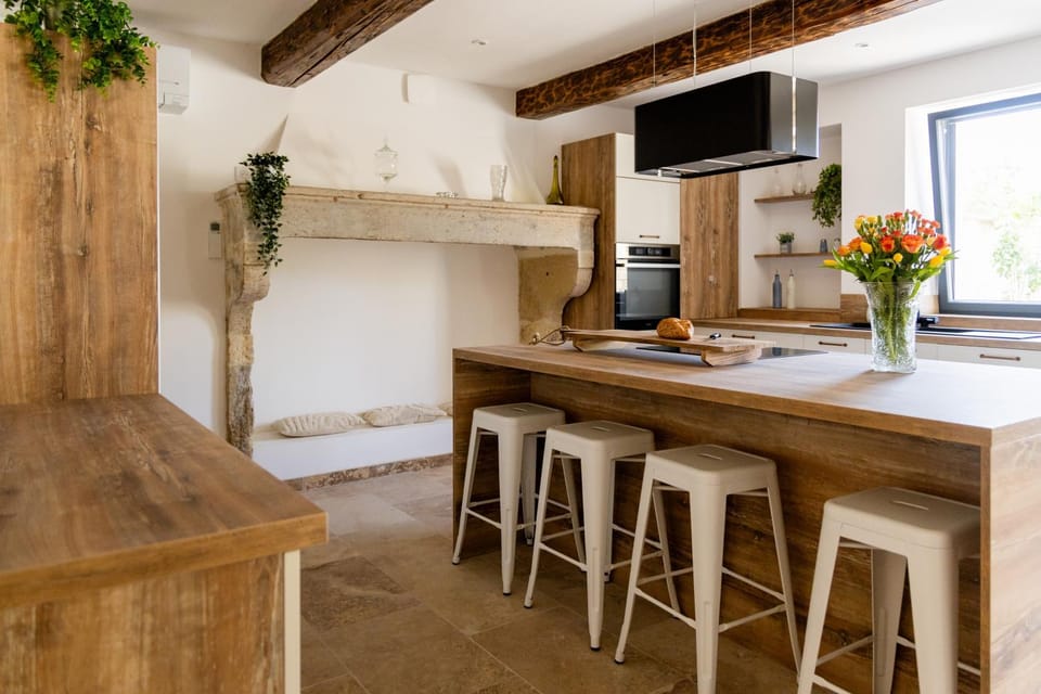 Kitchen or kitchenette, Dining area, Breakfast, Breakfast, Continental breakfast, Buffet breakfast, Italian breakfast, English/Irish breakfast, American breakfast, oven, stove