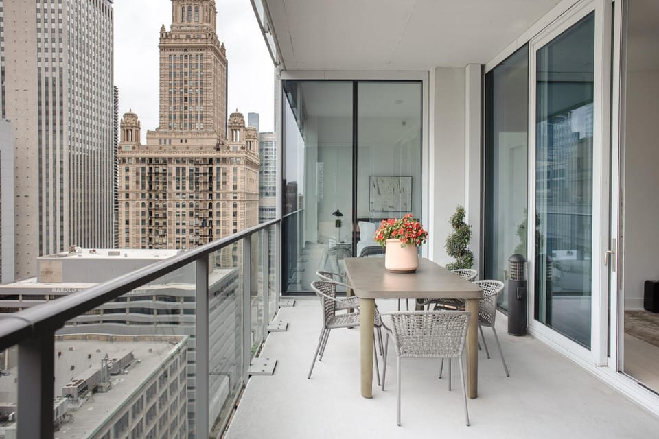Day, View (from property/room), Balcony/Terrace, Dining area, City view