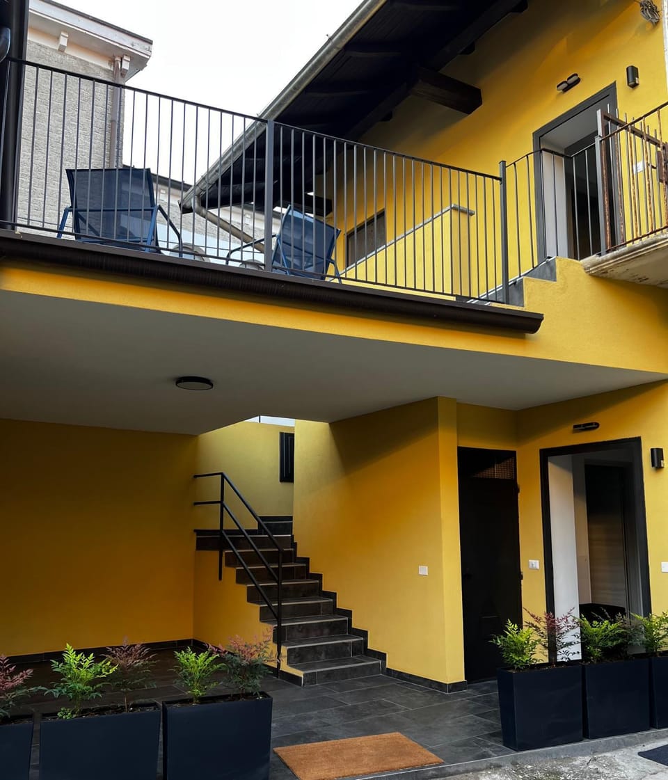 Property building, Balcony/Terrace