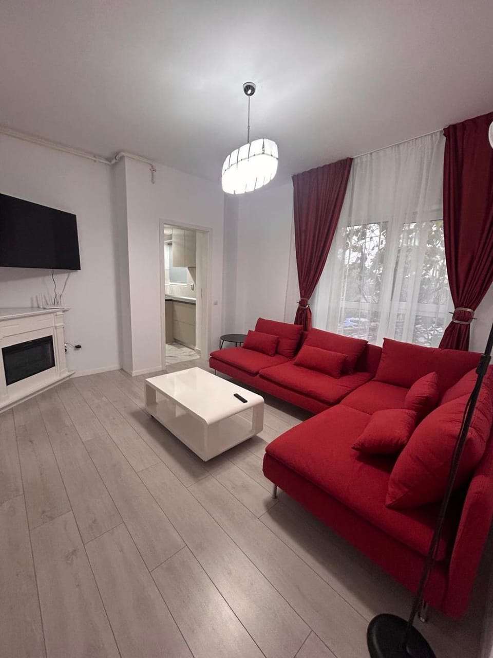 Apartment near Airport FREE Parking Toscana Apartment in Romania