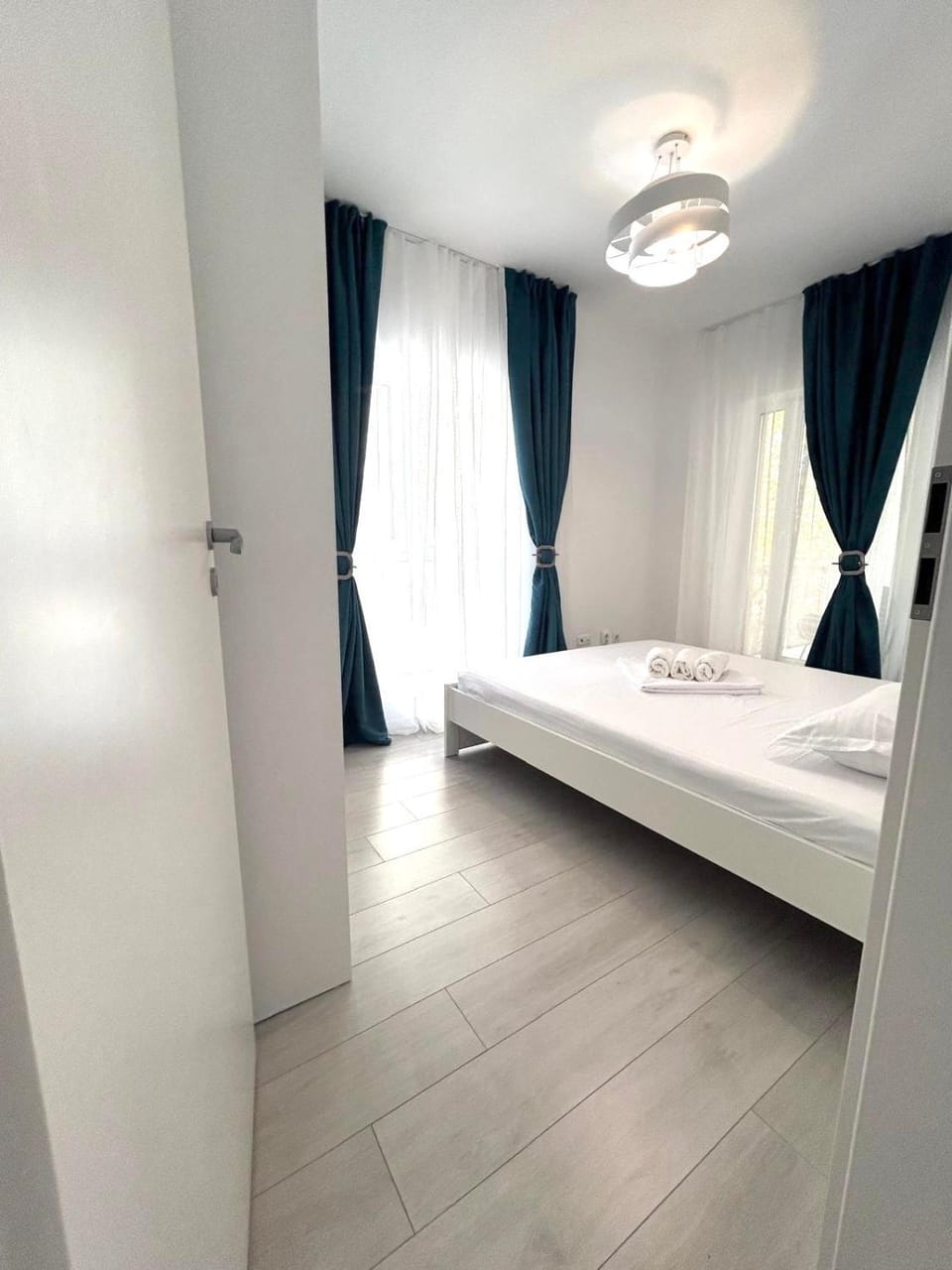Apartment near Airport FREE Parking Toscana Apartment in Romania