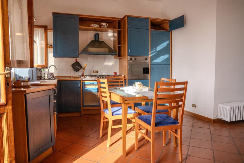 Kitchen or kitchenette, Living room, Dining area, stove