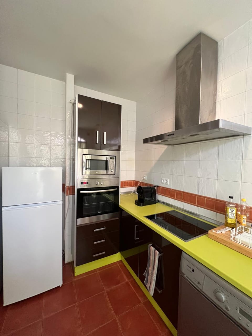 Coffee/tea facilities, Kitchen or kitchenette, dishwasher, minibar, oven, pet friendly, stove, toaster