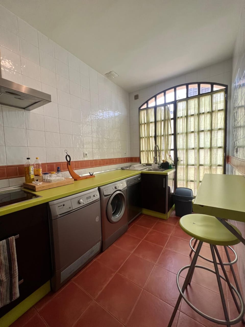 Kitchen or kitchenette, Dining area, dishwasher, minibar, oven, pet friendly, stove, washing machine, dryer
