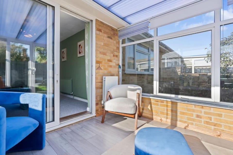 3 bedroom Bungalow for Contractors,Workers,Relocation,Insurance,Family, Free Parking House in Lewes District