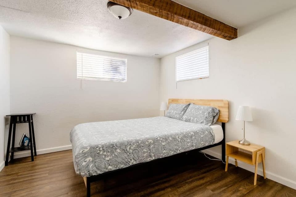 Stay Portland - 95 WalkScore on Division Quaint One BR Apt House in Portland