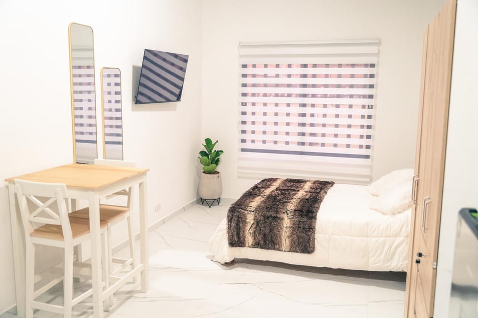 Bed, Living room, Photo of the whole room, Seating area, Bedroom