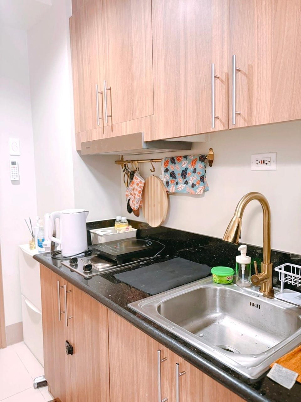 Kitchen or kitchenette, stove