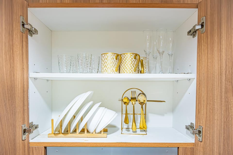 Kitchen or kitchenette, kitchen