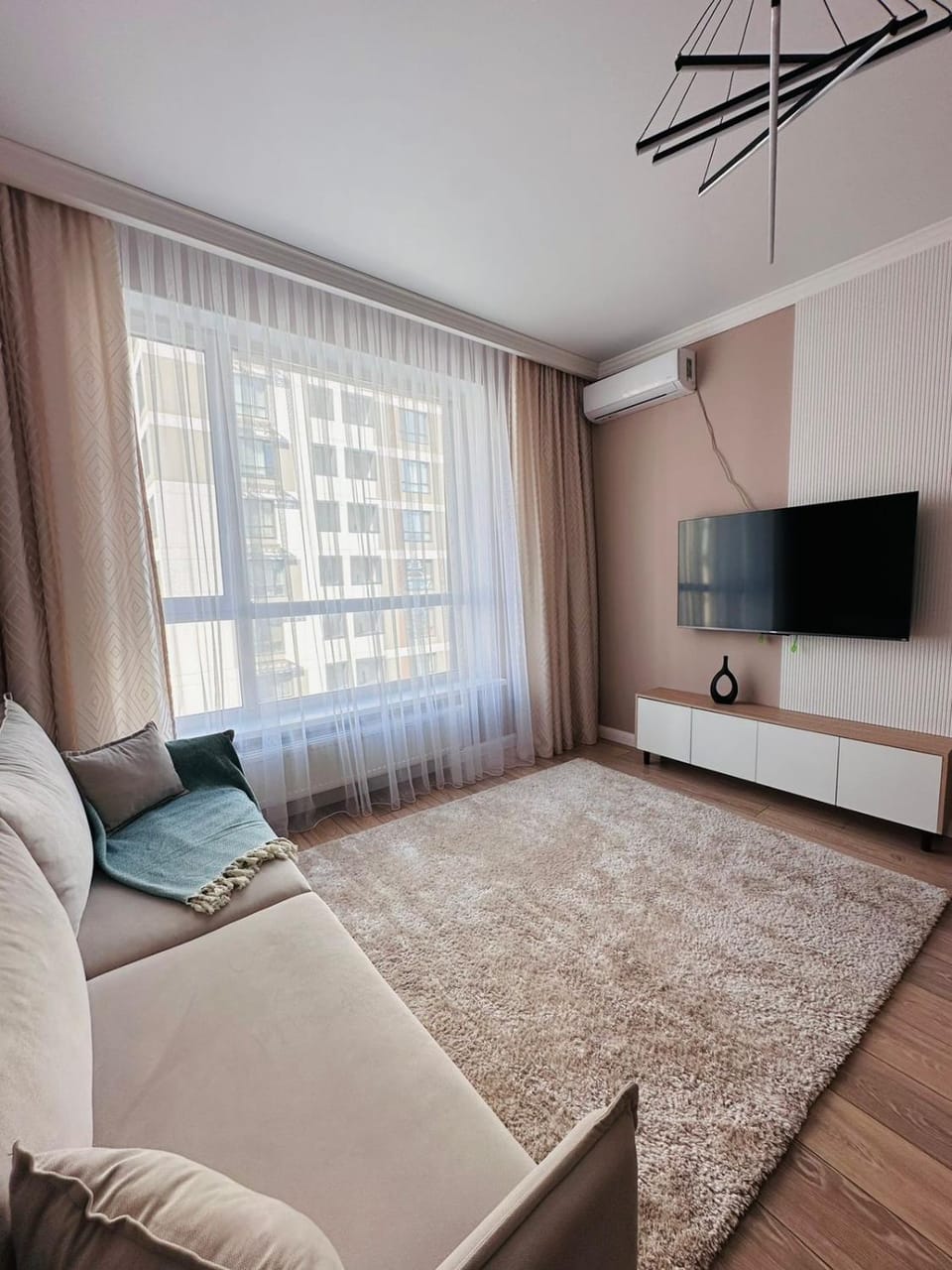 Communal lounge/ TV room, TV and multimedia, Seating area