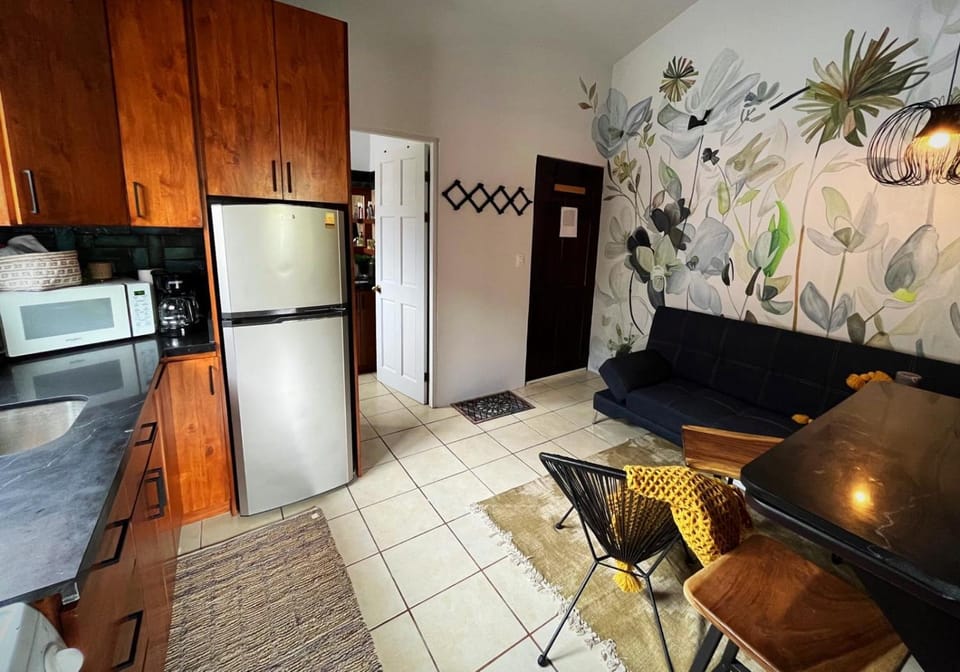 PREMIUM 1Bed1Bath Condo Suite Mins Walk to Beach House in Coco