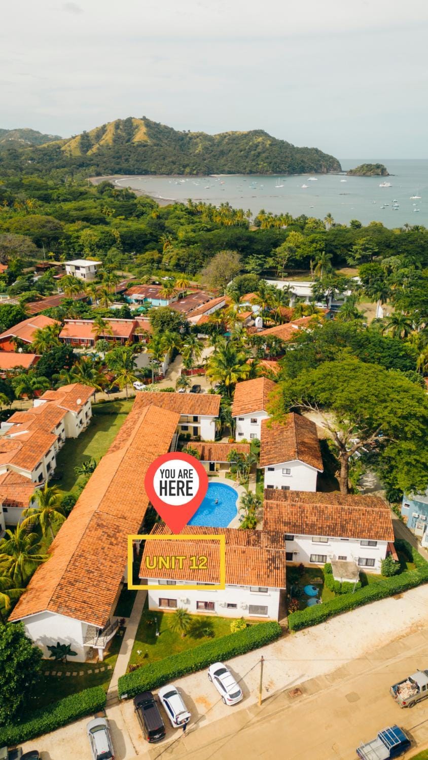 Designer-Inspired 1Bed1Bath Condo Close to Beach House in Coco