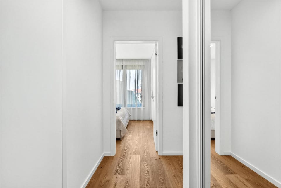 Photo of the whole room, wardrobe