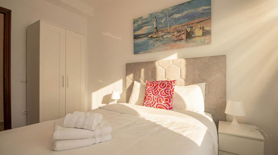 Bed, Photo of the whole room, Bedroom, towels, wardrobe