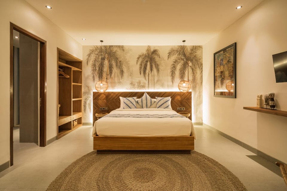 Bed, TV and multimedia, Bedroom