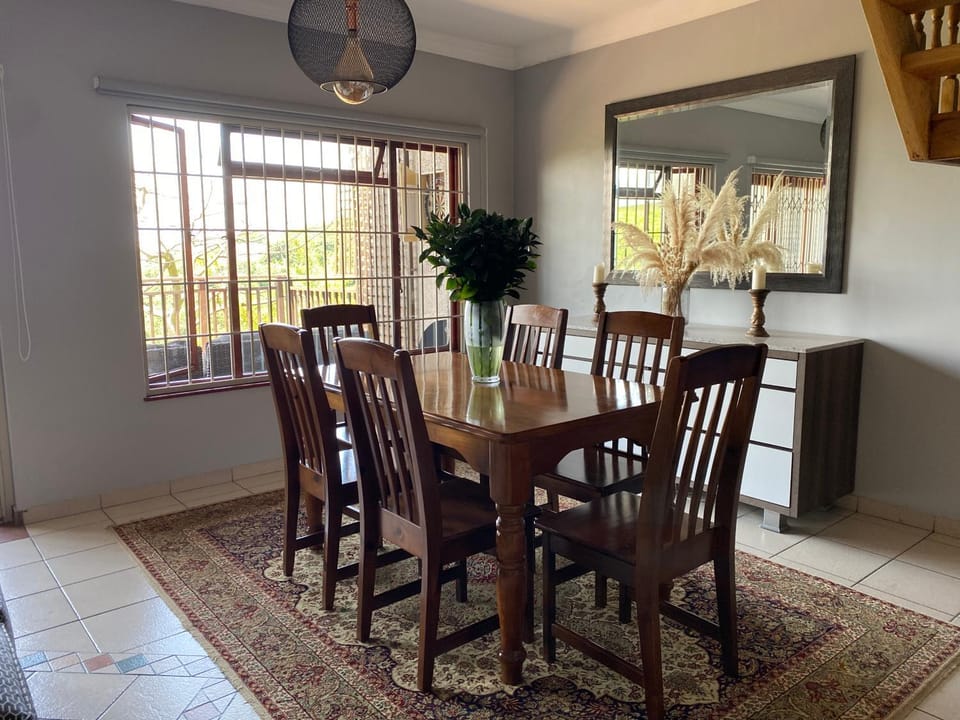 Chiltern Valley View Apartment in Durban