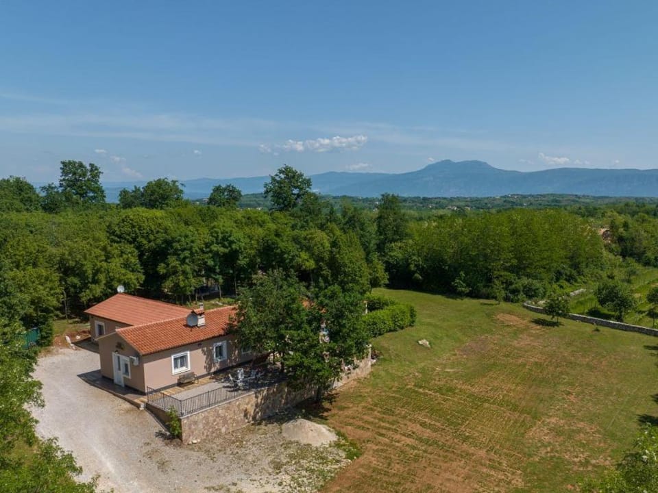 Villa St Nikola with jacuzzi and private swimming pool Villa in Istria County