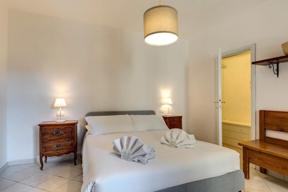 Bedroom, wardrobe
