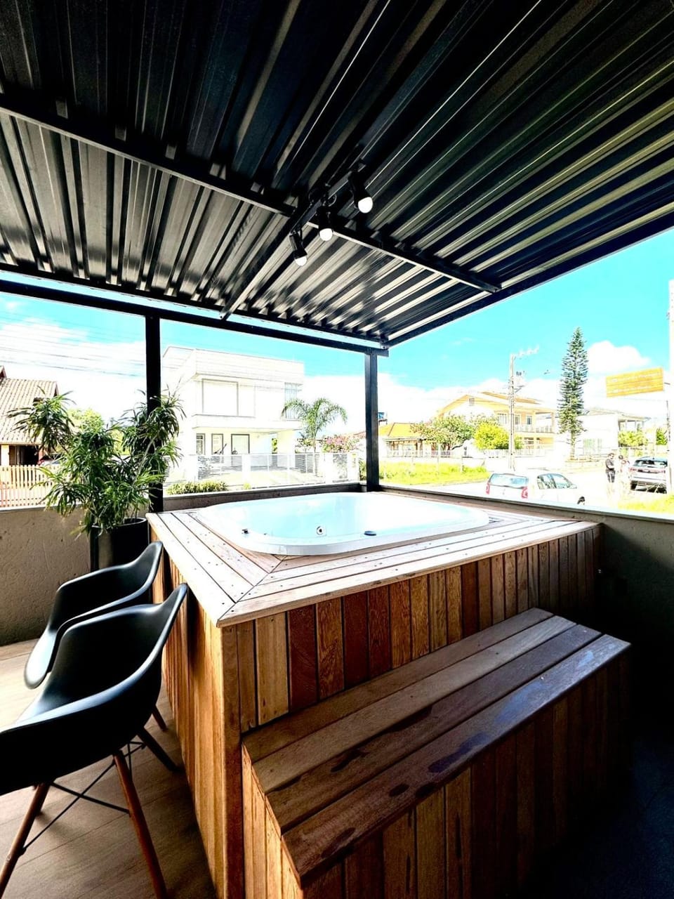 Ponta Mar Avenida- Casa com Spa - 300mts do mar House in Florianopolis