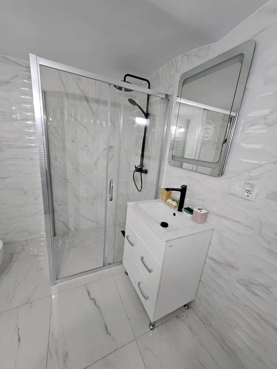 Shower, Bathroom