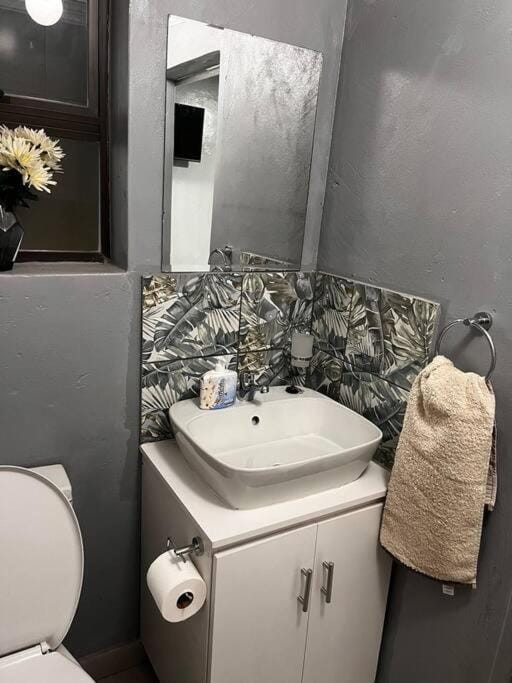 Beautiful studio apartment in Hazel Park Apartment in Gauteng