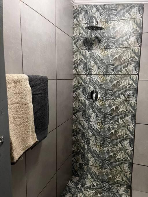 Beautiful studio apartment in Hazel Park Apartment in Gauteng