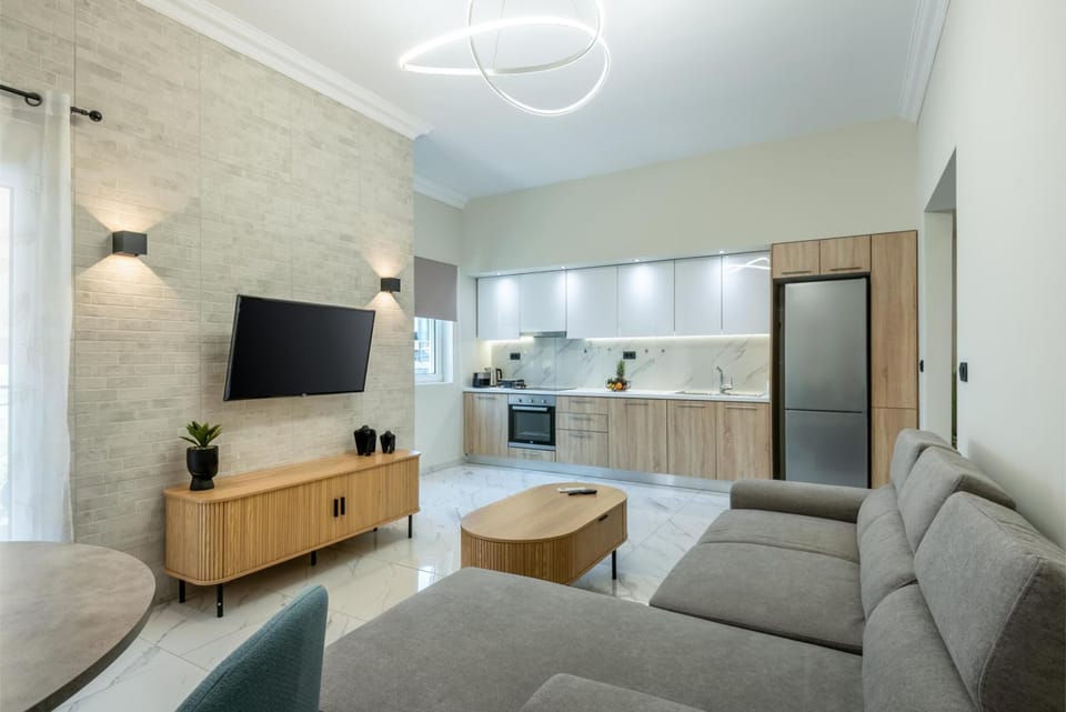 TV and multimedia, Kitchen or kitchenette, Living room, Seating area, oven, stove