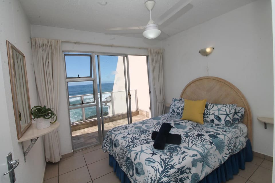 Bed, Bedroom, Sea view