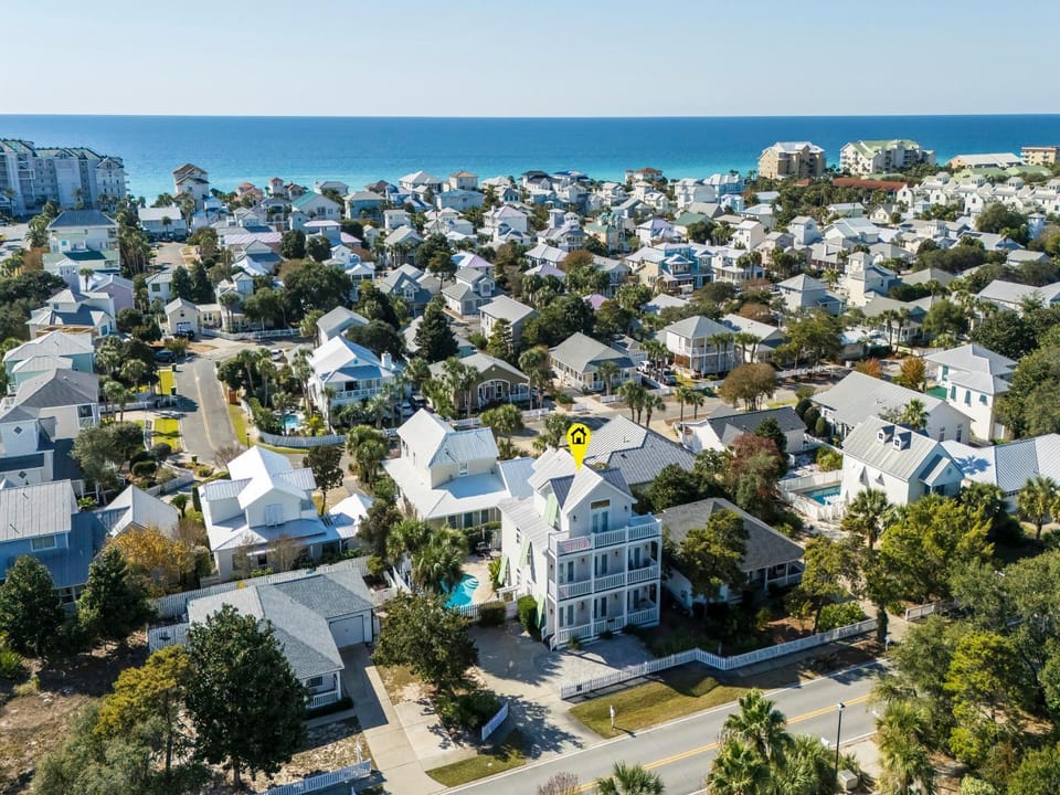Property building, Neighbourhood, Bird's eye view, Beach, Sea view