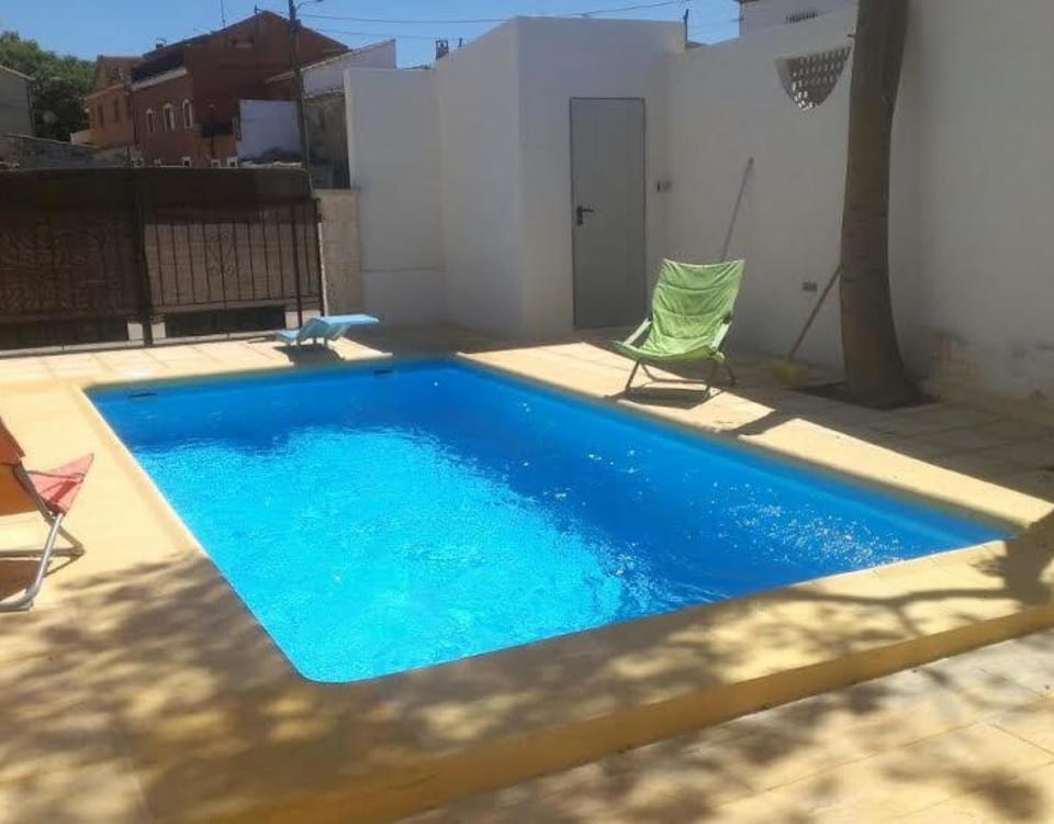 Property building, Swimming pool