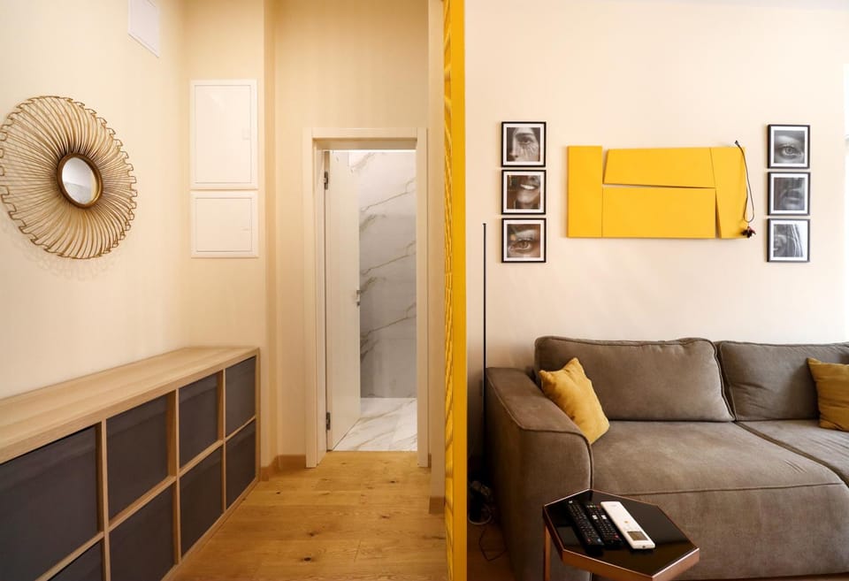Bathroom, Living room