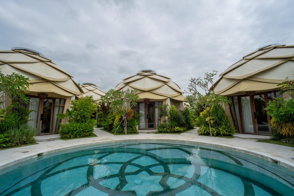 Property building, Swimming pool