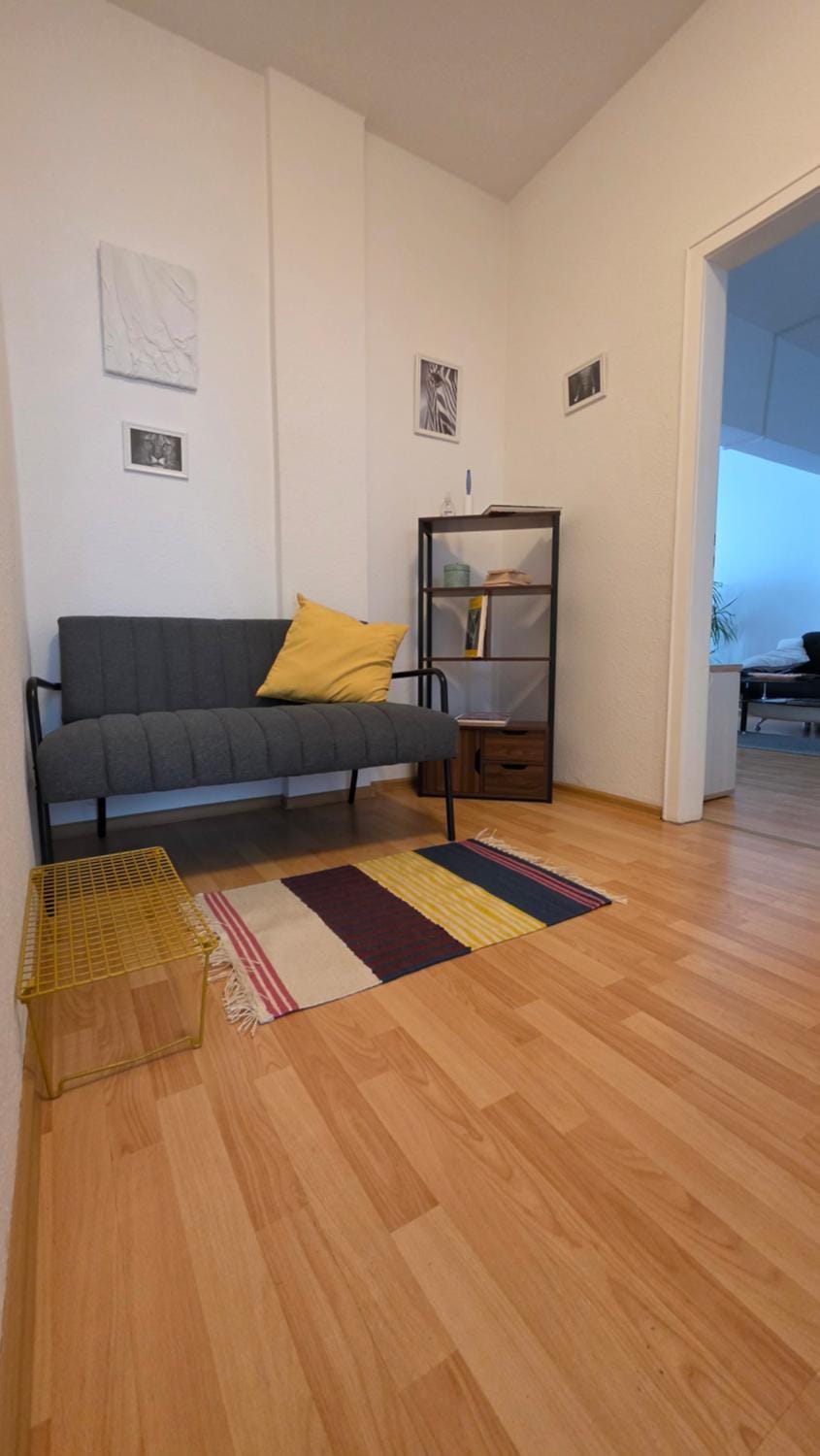 City Center Comfort - Cozy, Fully Equipped 3-Room Apartment Near Main Station Apartment in Wuppertal