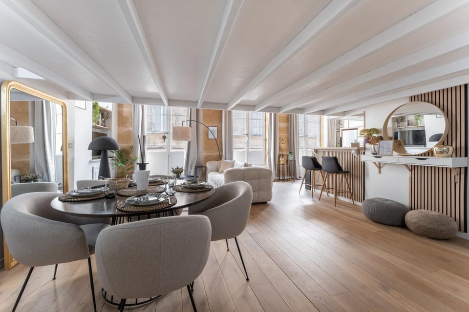 Living room, Seating area, Dining area