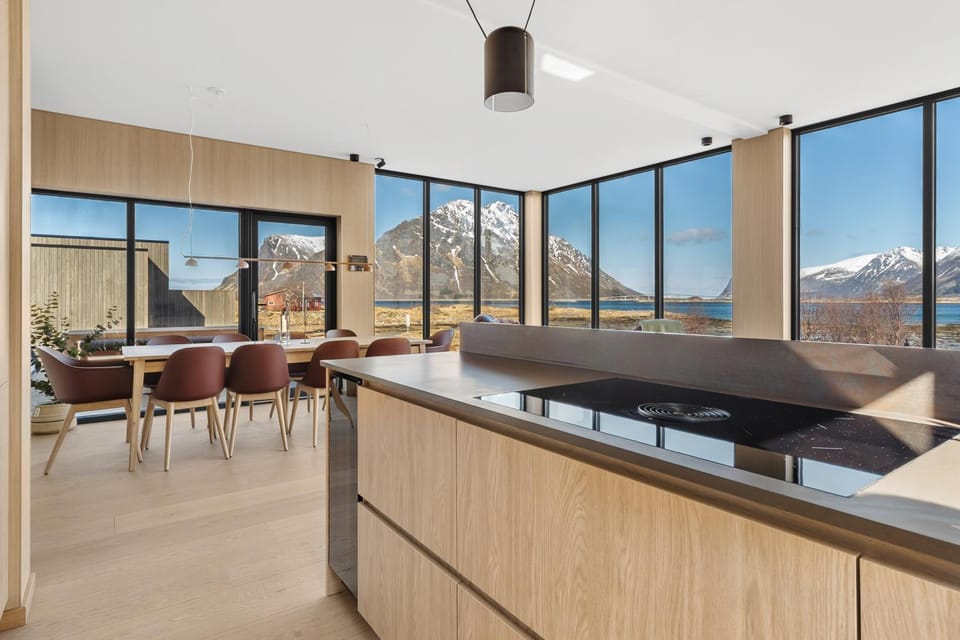 Natural landscape, Kitchen or kitchenette, Living room, Dining area, Mountain view