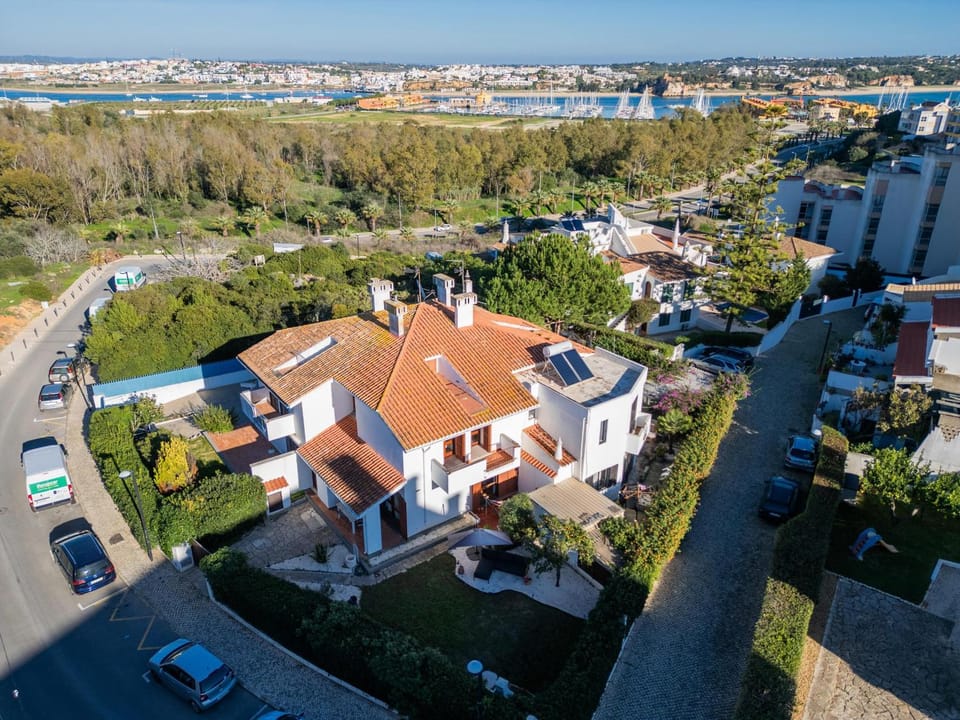 Property building, Bird's eye view
