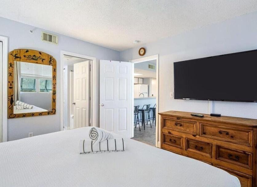 Salt Pond Hideaway | Comfortable Condo with Pool! House in Key West